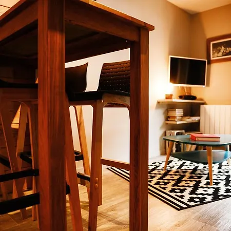 La Chabane Apartment *